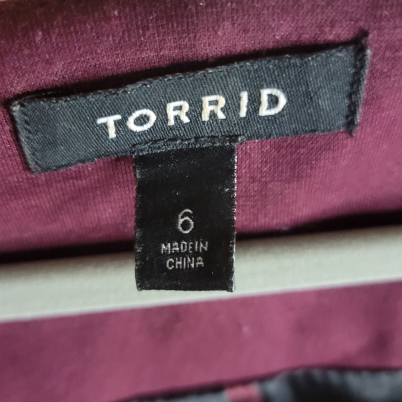 Torrid Burgundy Open Front Blazer - Picture 4 of 4